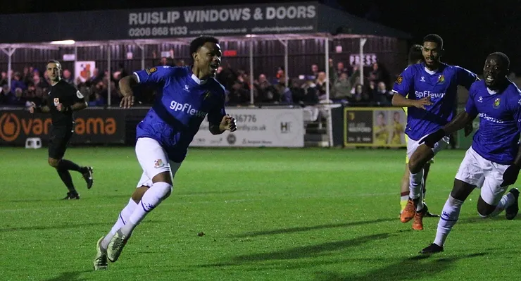 Micah Obiero celebrates | (Wealdstone FC)